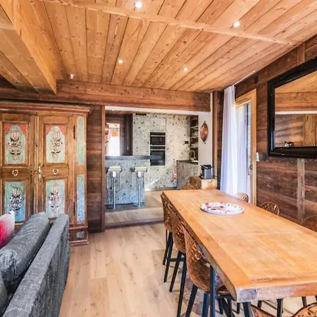 Apartment For 8 People