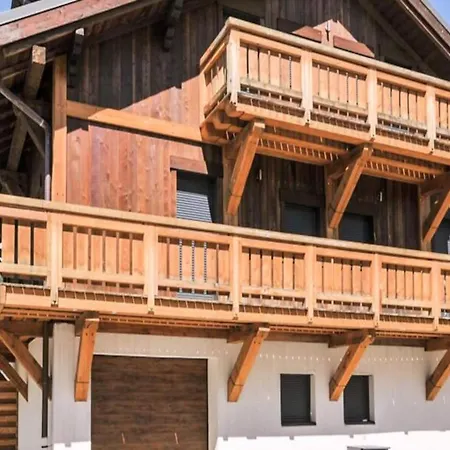 Apartment For 8 People