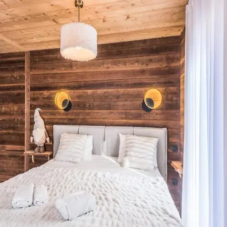 Apartment For 8 People